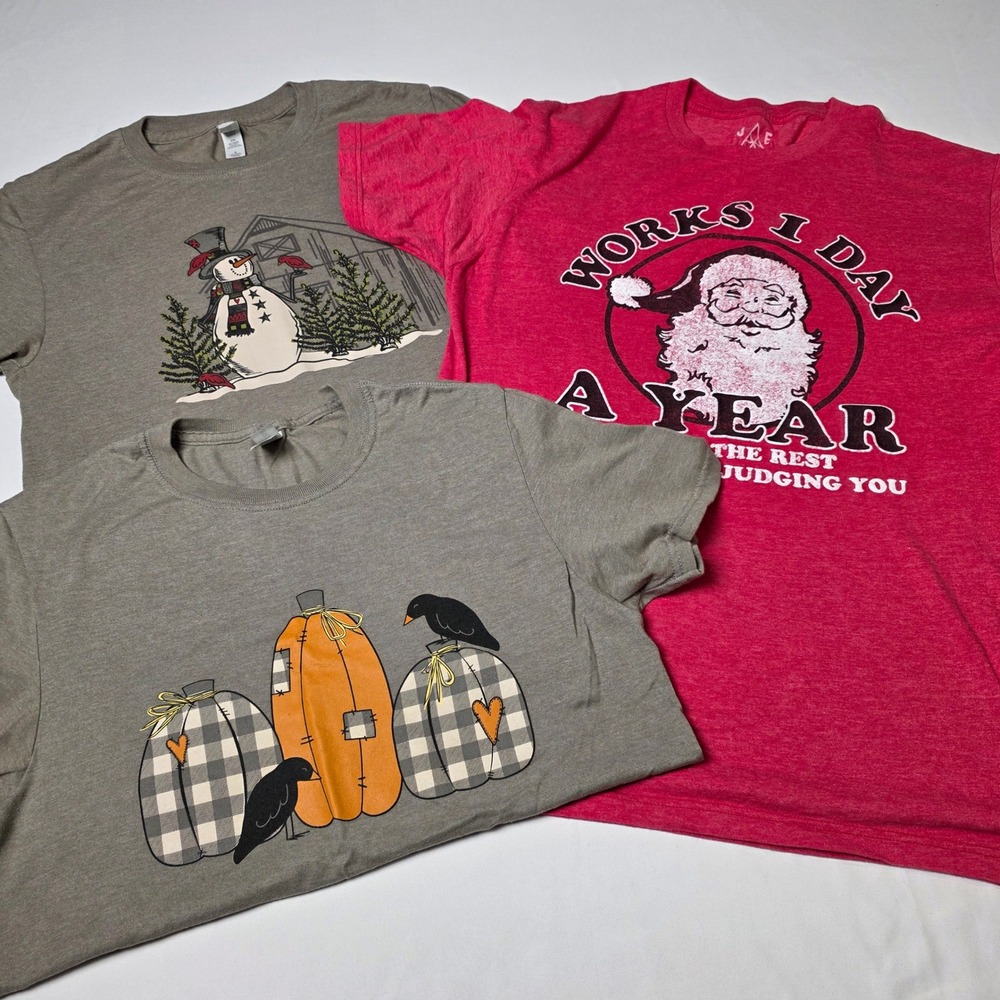 Holiday Graphic T-Shirts Bundle Womens S & M Santa Snowman Pumpkins
